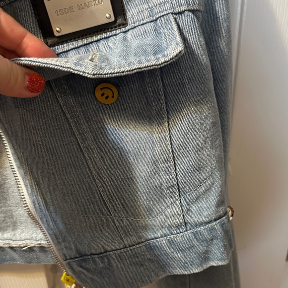 13DE MARZO cropped broken suture short jean Jacket Medium NWT - Picture 15 of 16